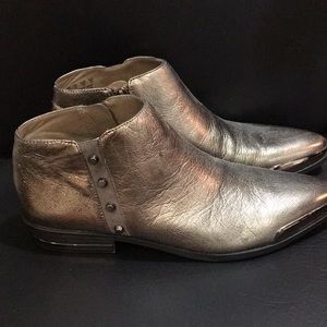 Fergie Pewter Silver Boots, Booties Size 10